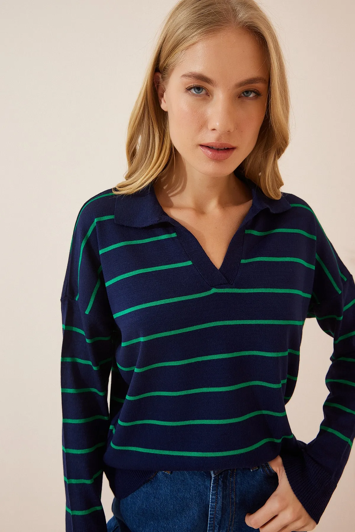 Happiness İstanbul  Grüner, marineblauer gestreifter Damen-Strickpullover mit Polokragen, Saison-Strick BV00012