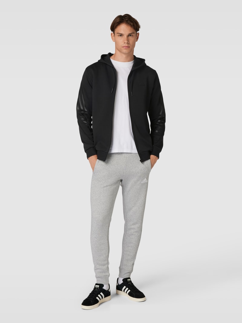 Sweatjacke mit Label-Detail in schwarz