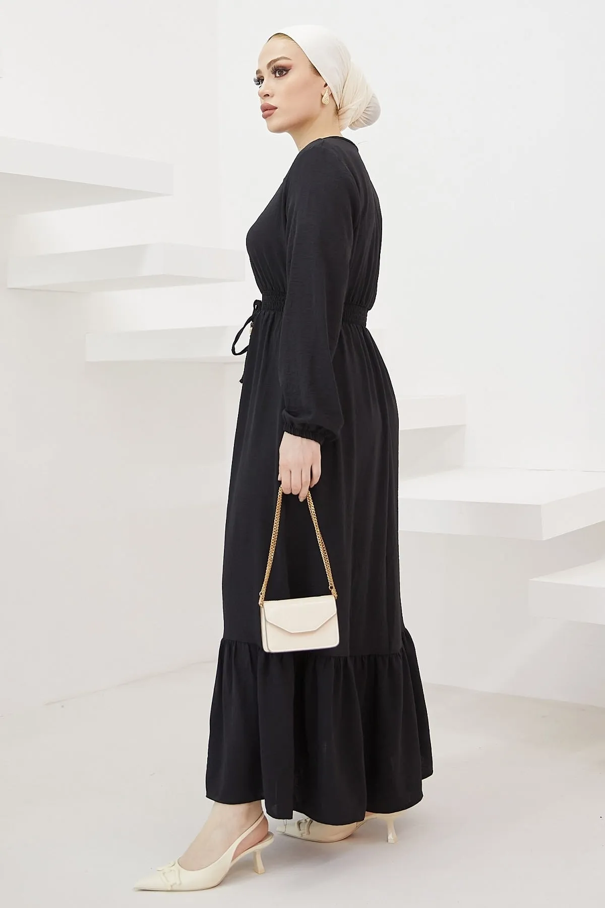 InStyle  Tena Ayrobin-Kleid mit elastischer Taille – Schwarz