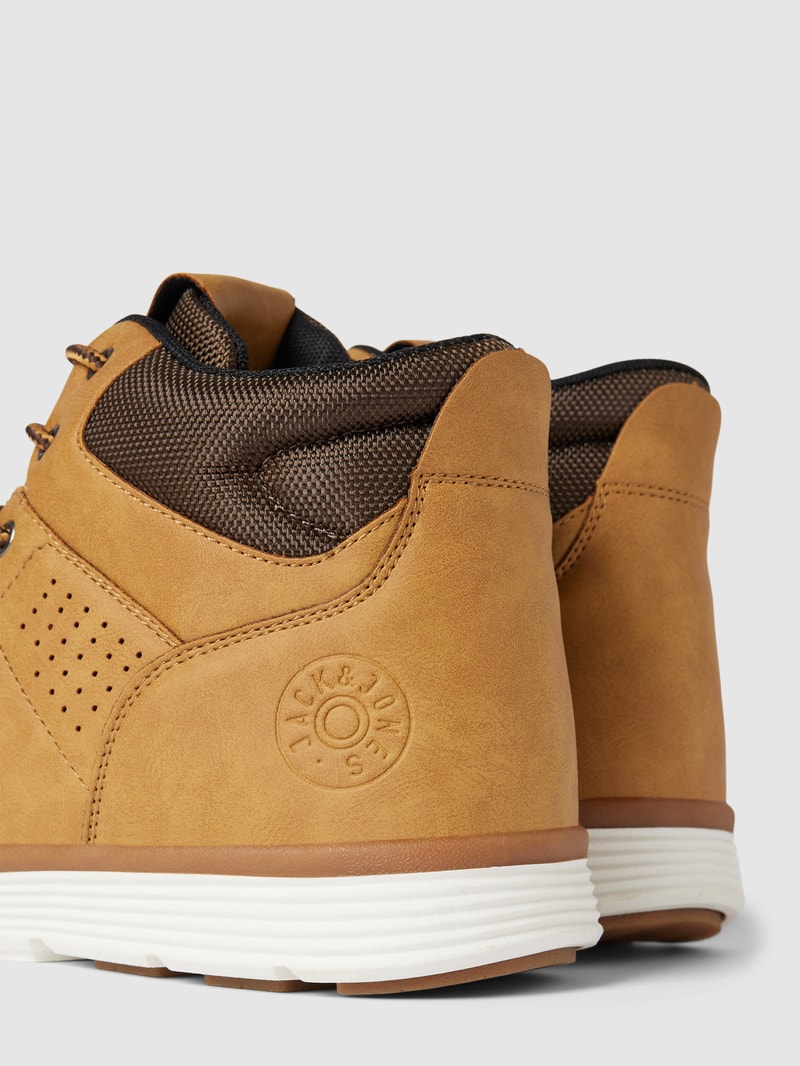 Sneaker mit Schnürverschluss Modell 'JOINER' in cognac