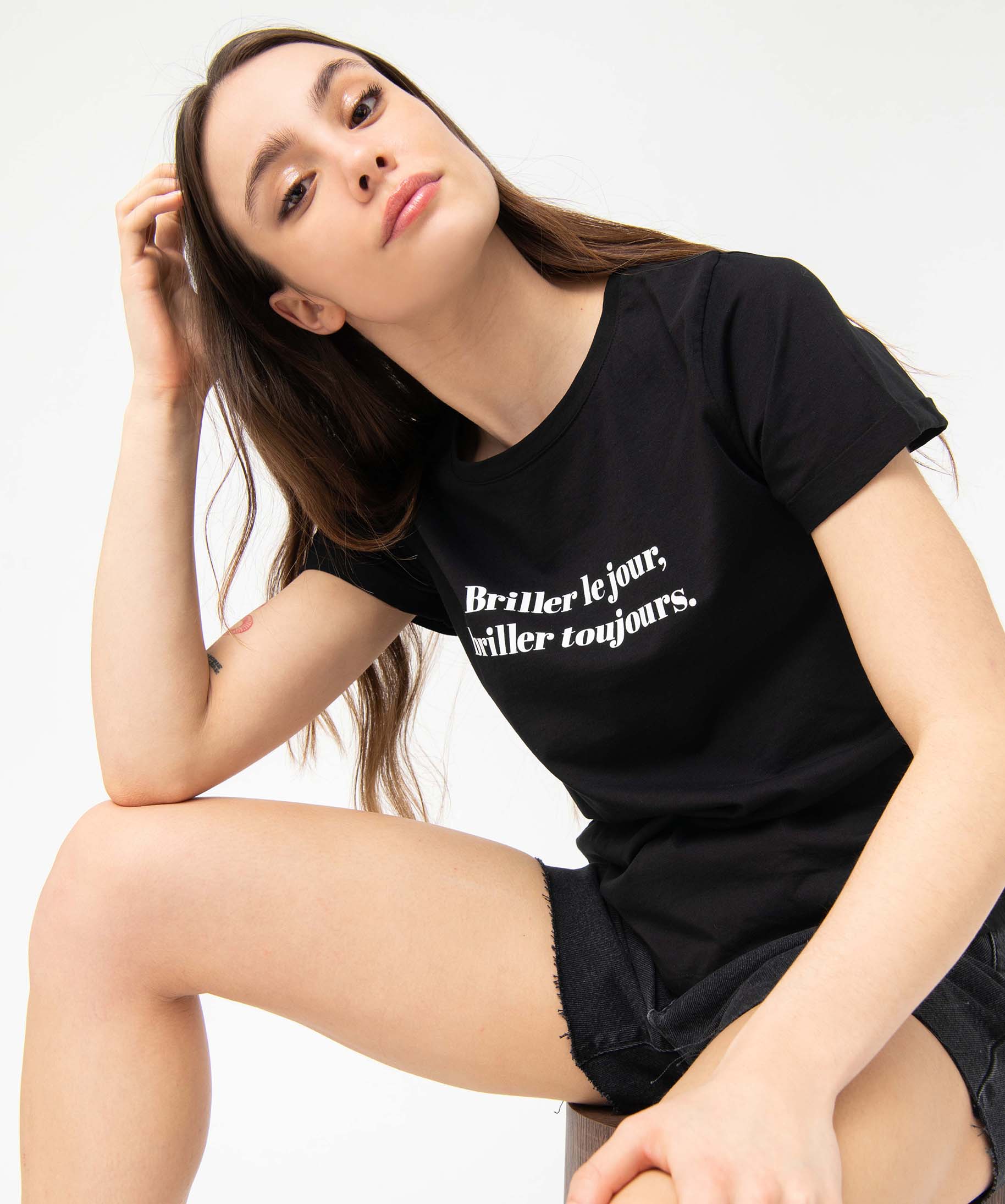 Tee-shirt femme à manches courtes avec message noir | GEMO