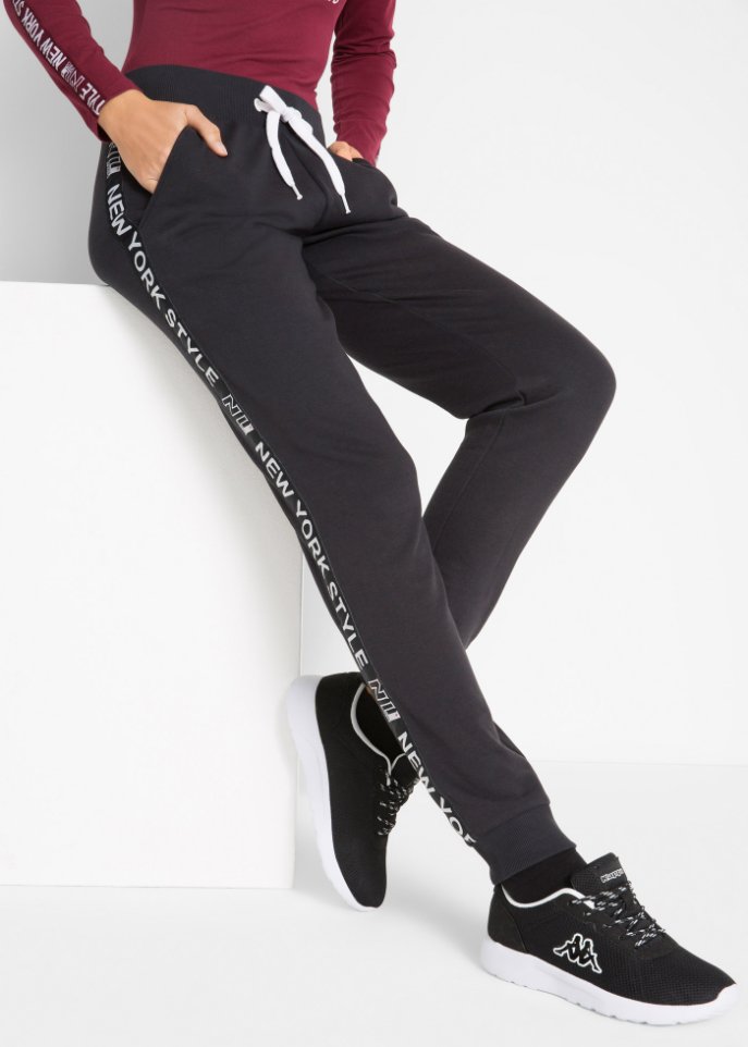 Sweathose mit Bündchen und Statement-Druck
