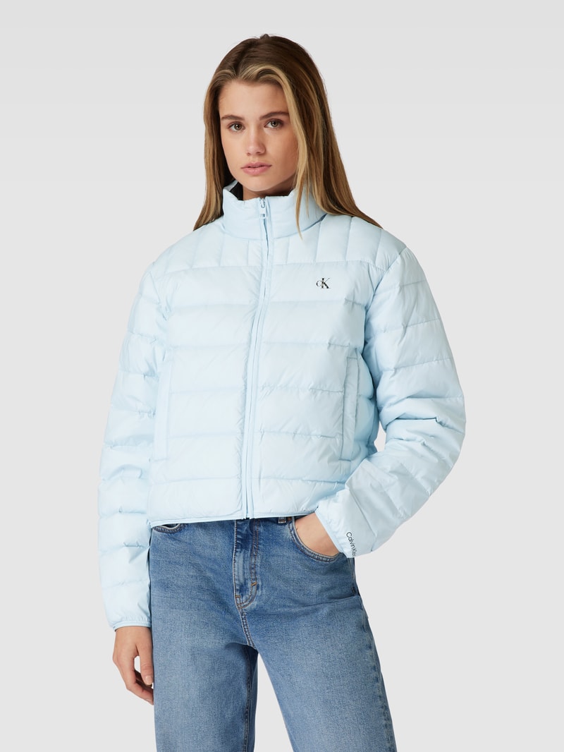 Steppjacke mit Label-Detail in hellblau