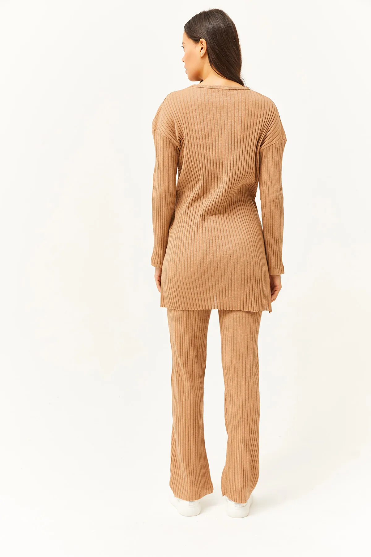 Olalook  Damen Kamelfarbenes Oberteil mit Schlitz, Bluse, Unterteil, Palazzo, Kordelzug, Anzug TKM-19000180