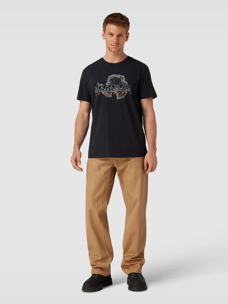 T-Shirt mit Label-Print und Rundhalsausschnitt in schwarz