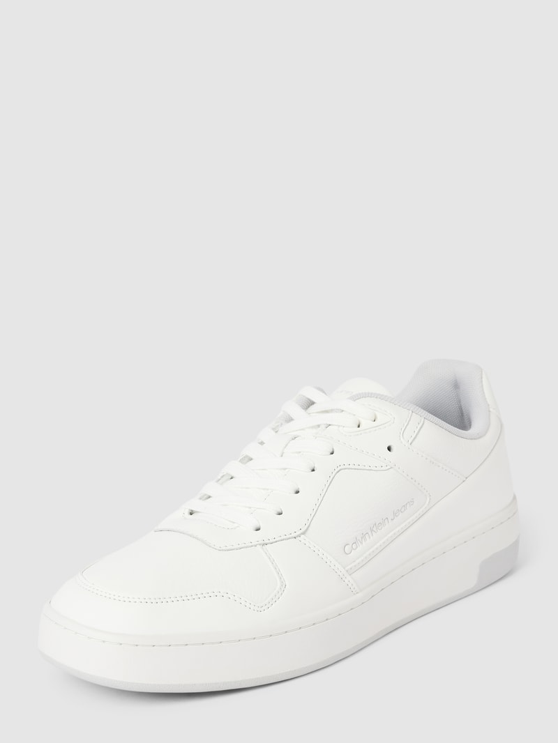 Sneaker mit Label-Detail Modell 'BASKET' in weiss