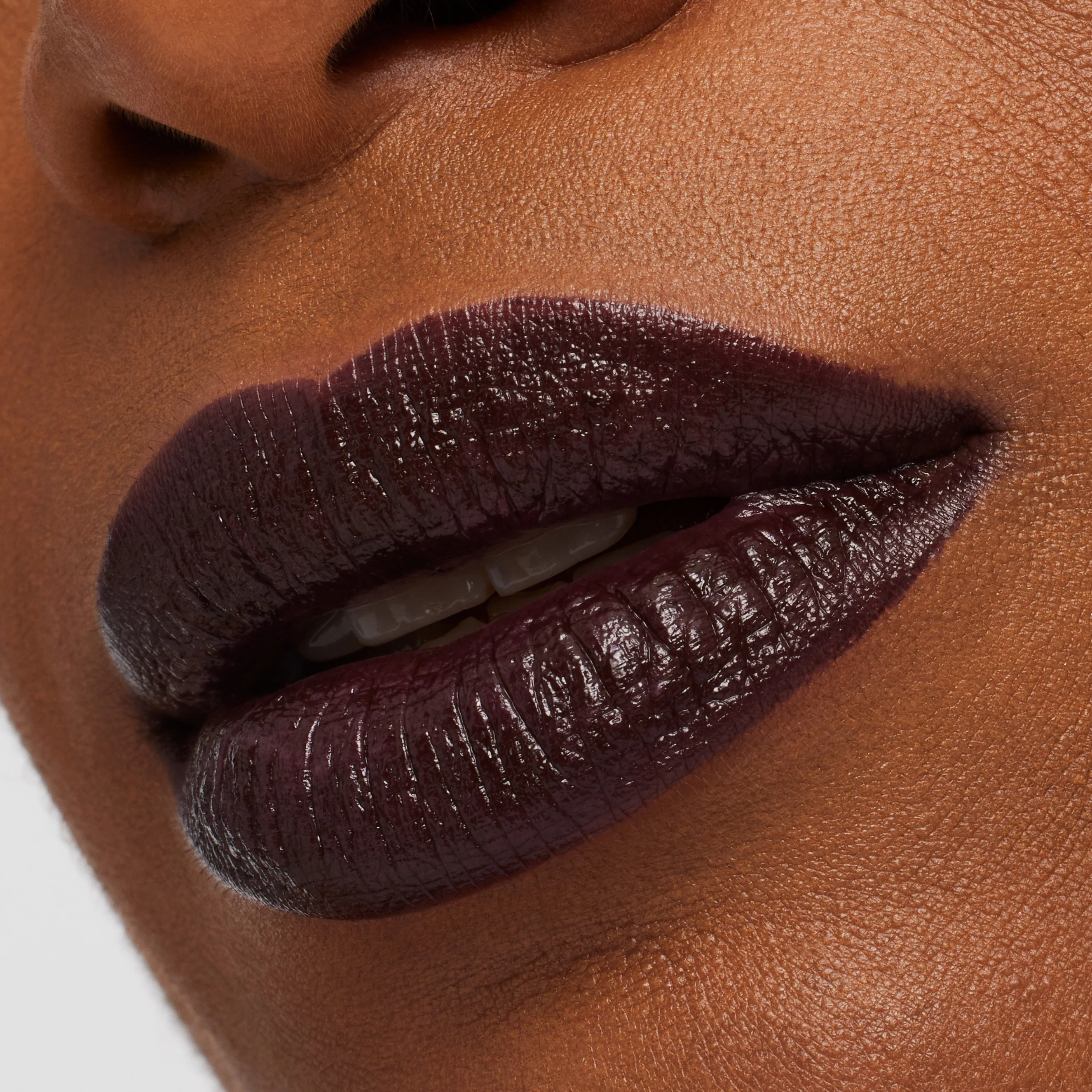 „Rossetti M·A·CXIMAL SLEEK SATIN“ LŪPŲ DAŽAI – „Rossetto“