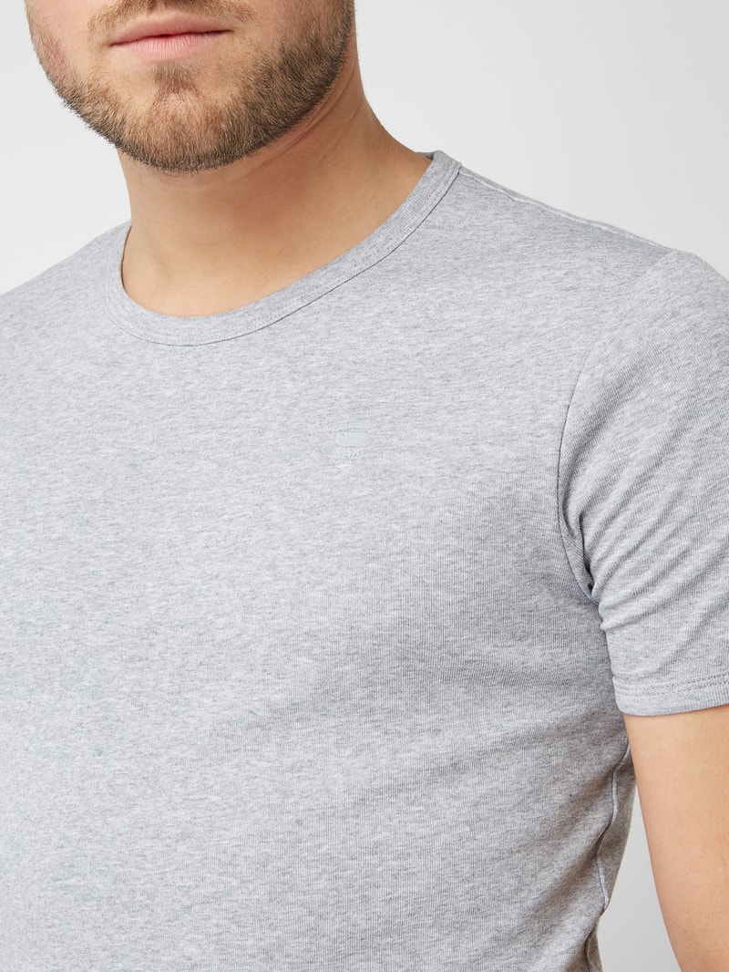Slim Fit T-Shirt aus Organic Cotton in mittelgrau meliert