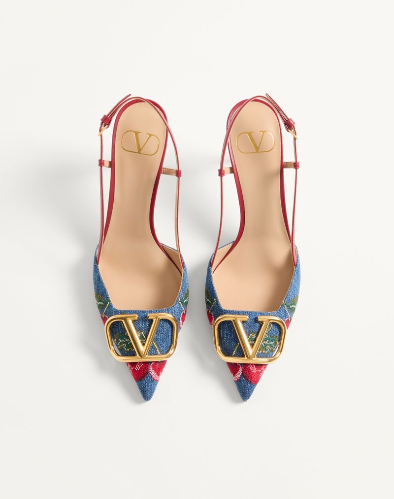 VLogo Signature Slingback Décolleté i denim med 80 mm kirsebærbroderi