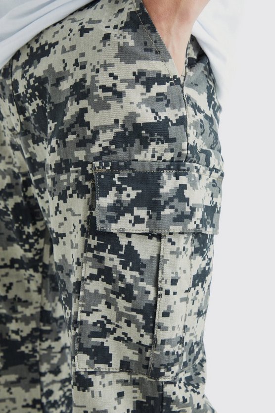 Tall Slim-Fit Camouflage Cargohose mit Druckknöpfen
