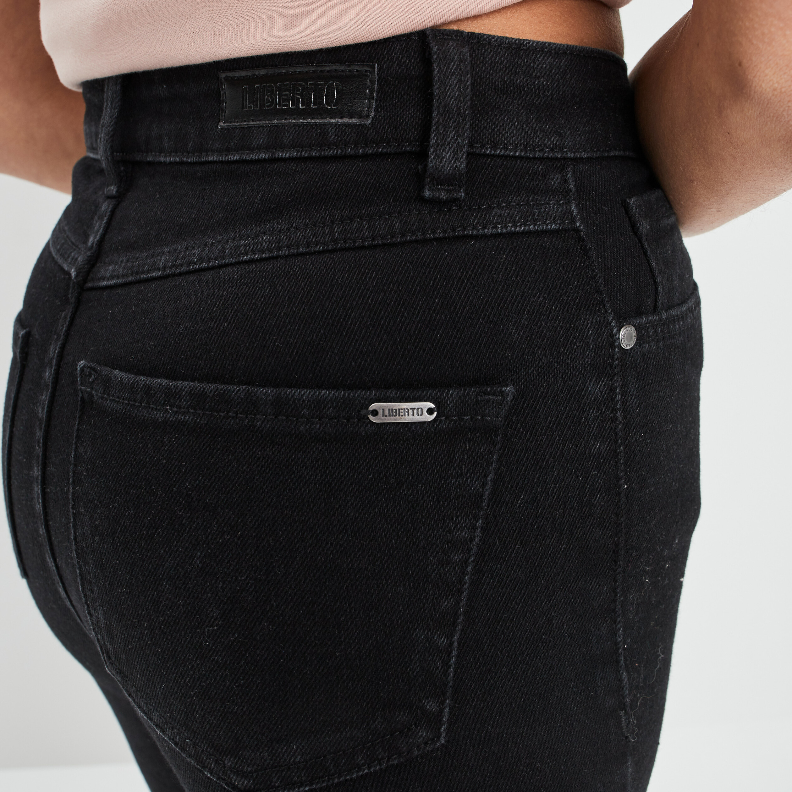 Jeans slim taille haute fendu denim noir femme | La Halle