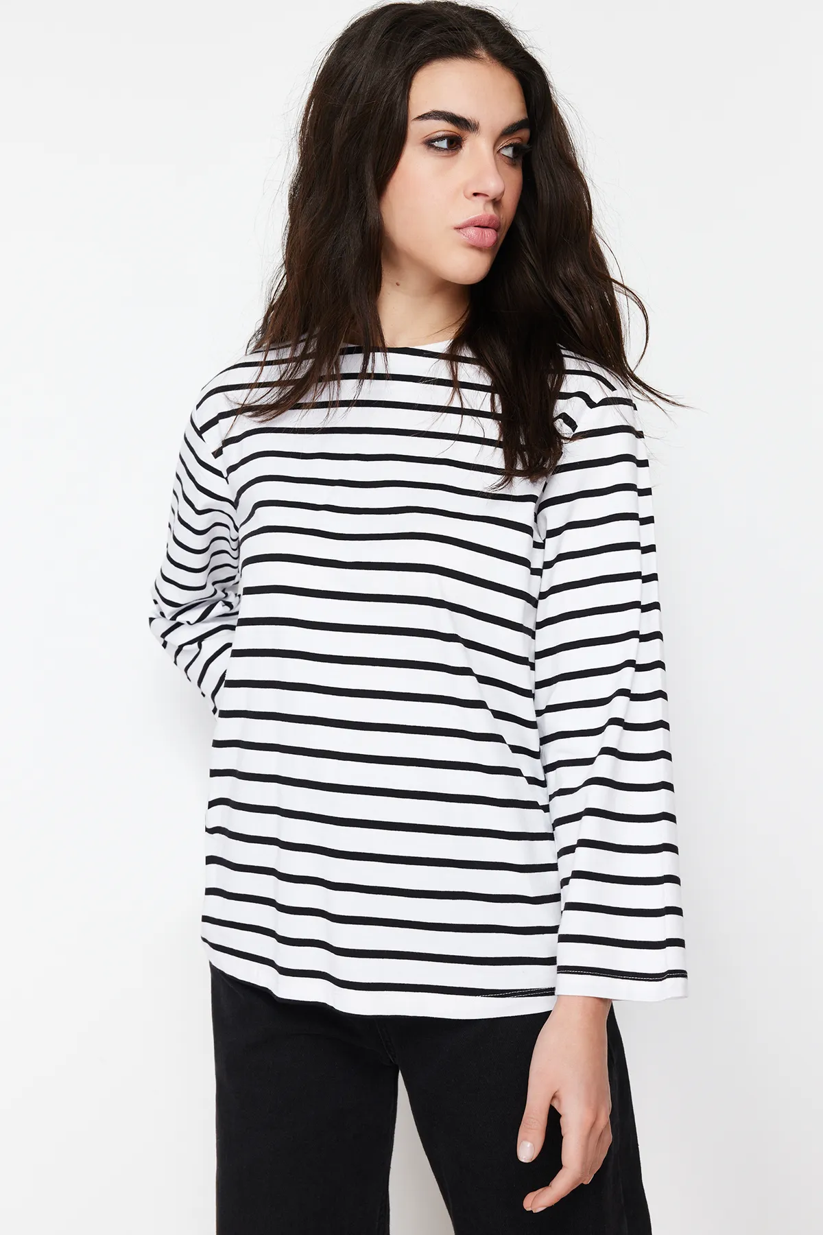 Trendyol Modest  Ecru-normale gestreifte Stricktunika aus Single-Jersey-Baumwolle und Lycra TCTSS24UK00029