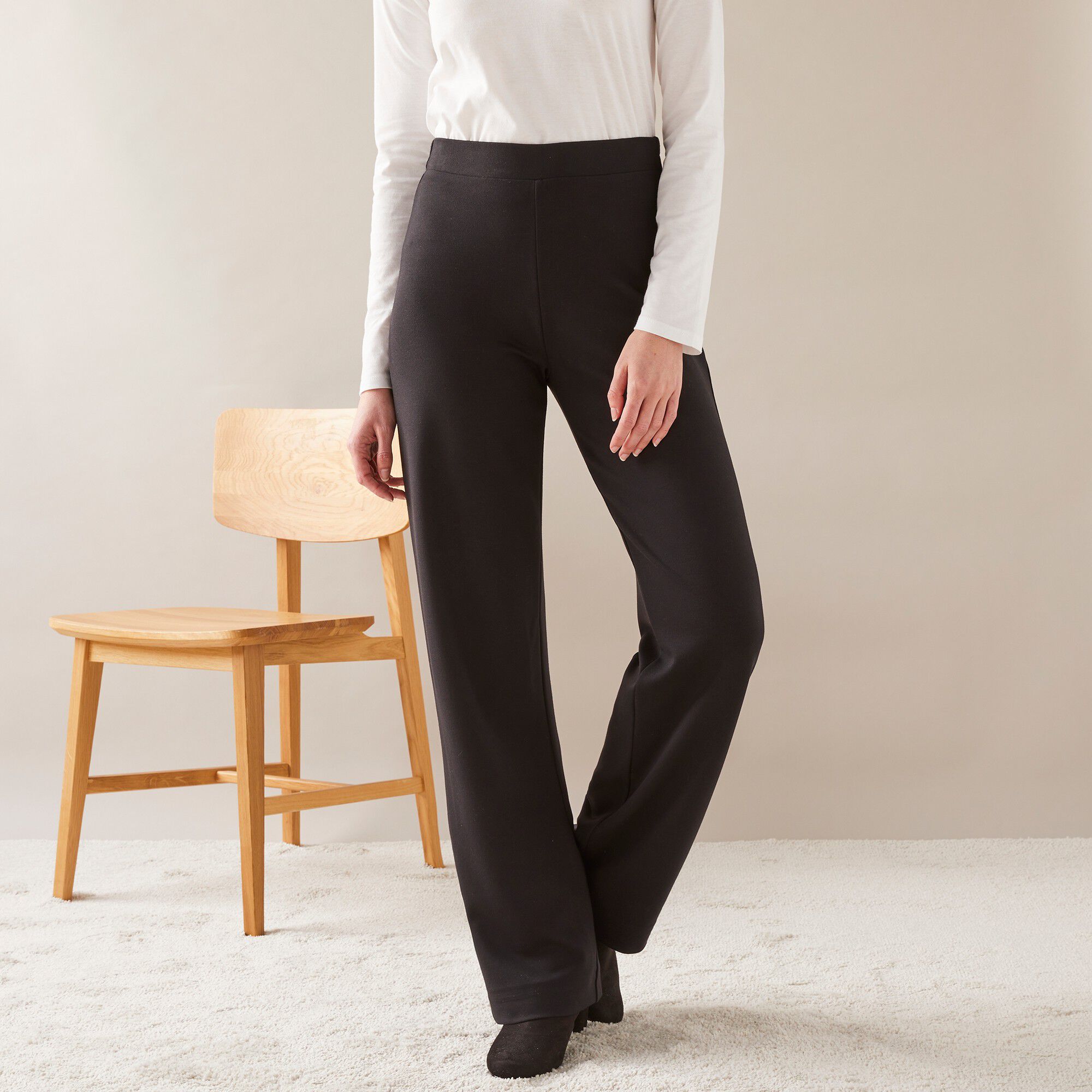 Pantalon droit large, maille milano