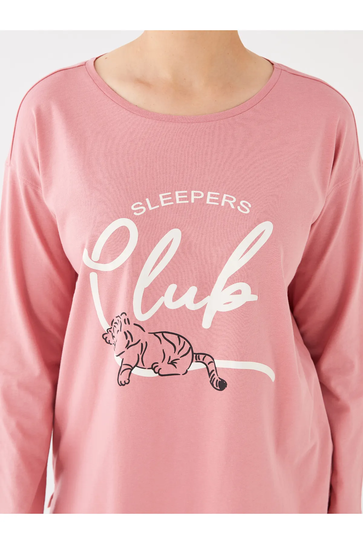 LC Waikiki  Bedrucktes Langarm-Damenpyjama-Set mit Rundhalsausschnitt
