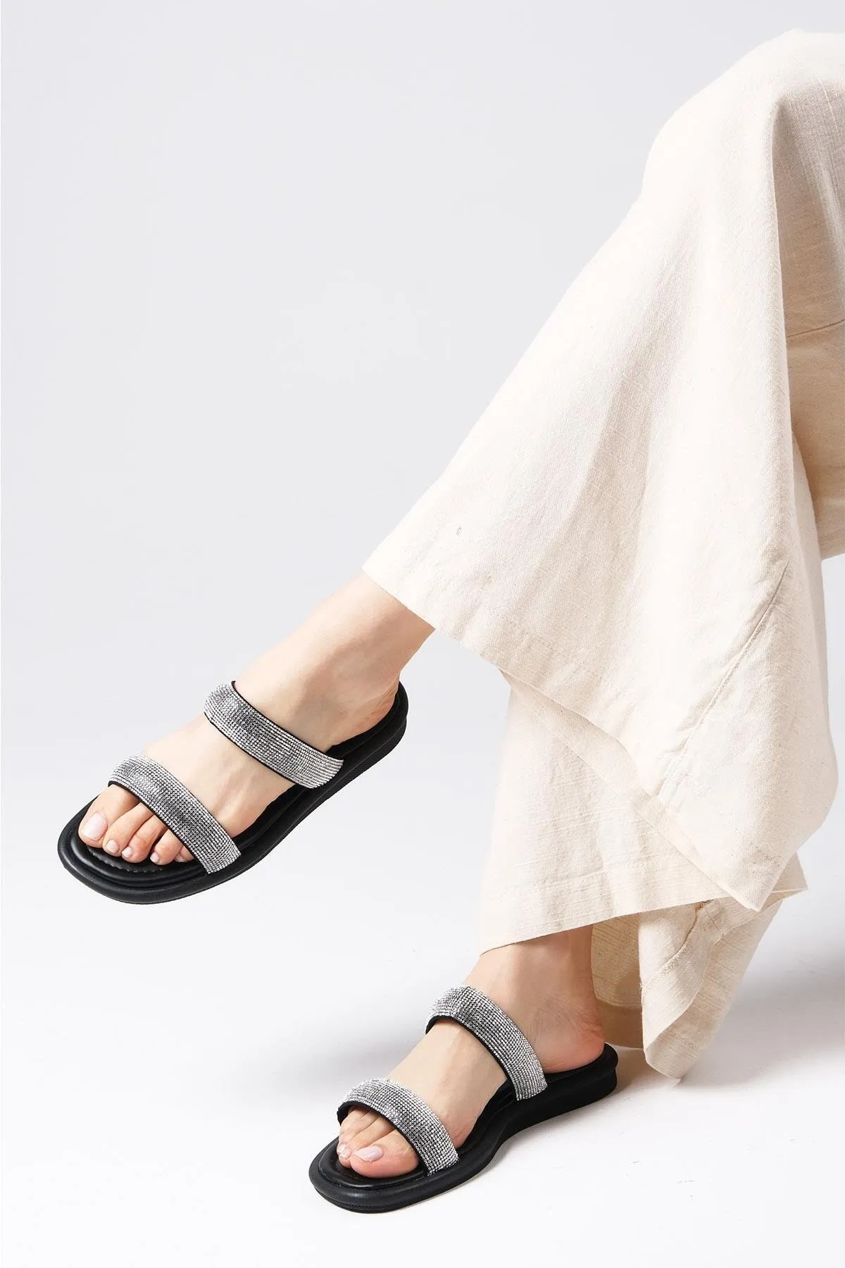 Mio Gusto  Pantolette - Schwarz - Flacher Absatz