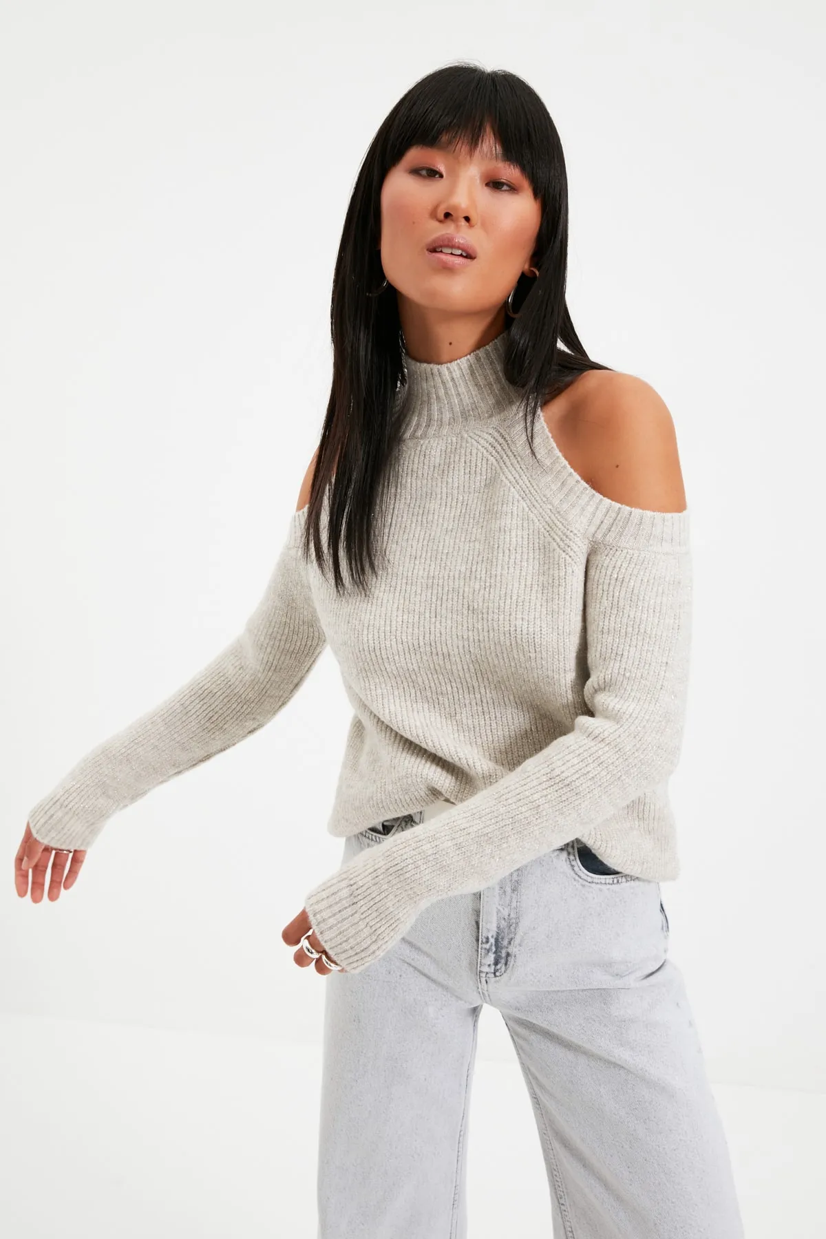 Trendyol Collection  Strickpullover mit steinglitzerndem Fenster/Ausschnittdetail TWOAW20XS0006