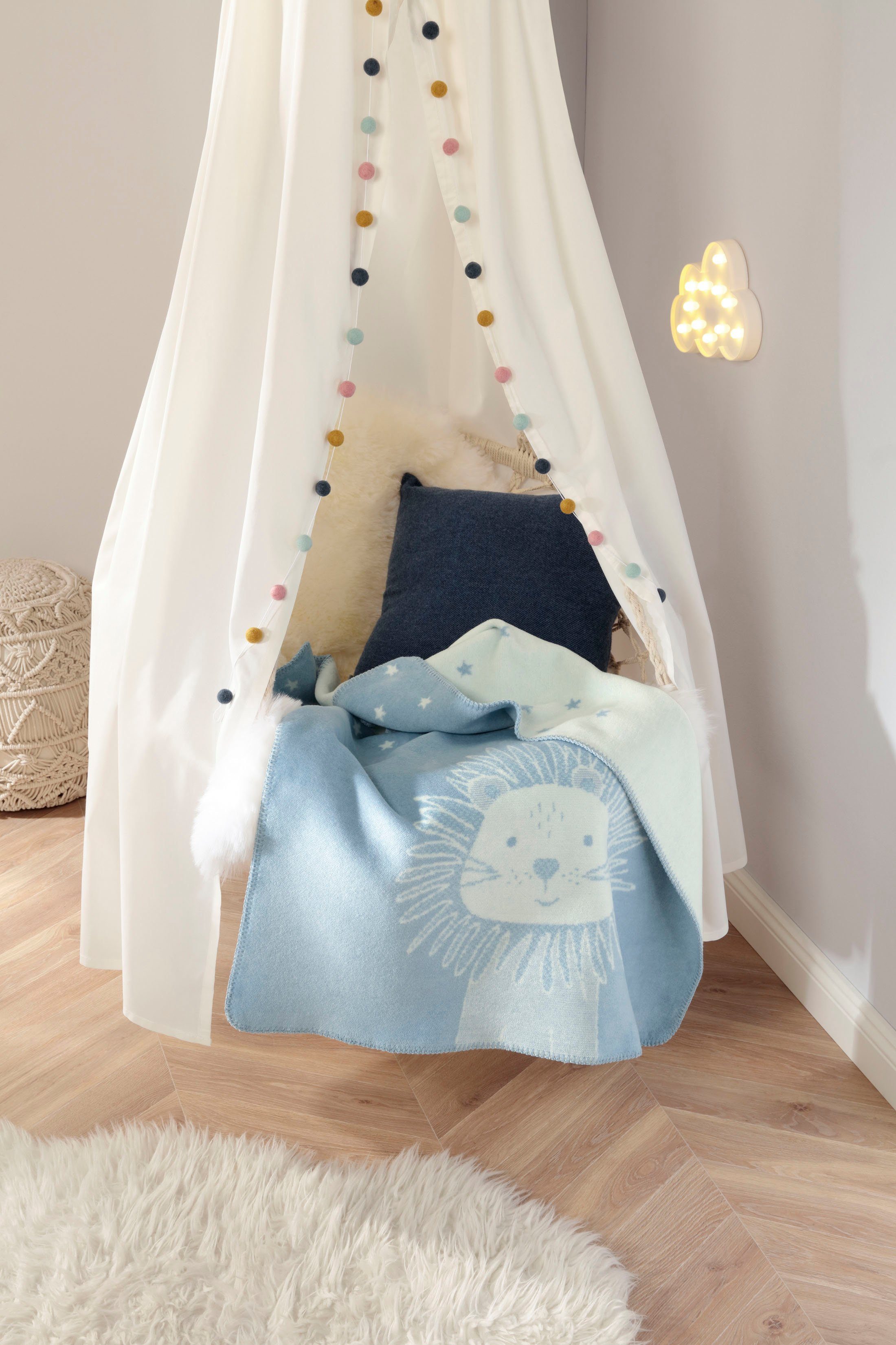 Babydecke Leo, Biederlack, mit süssem Löwen, Kuscheldecke