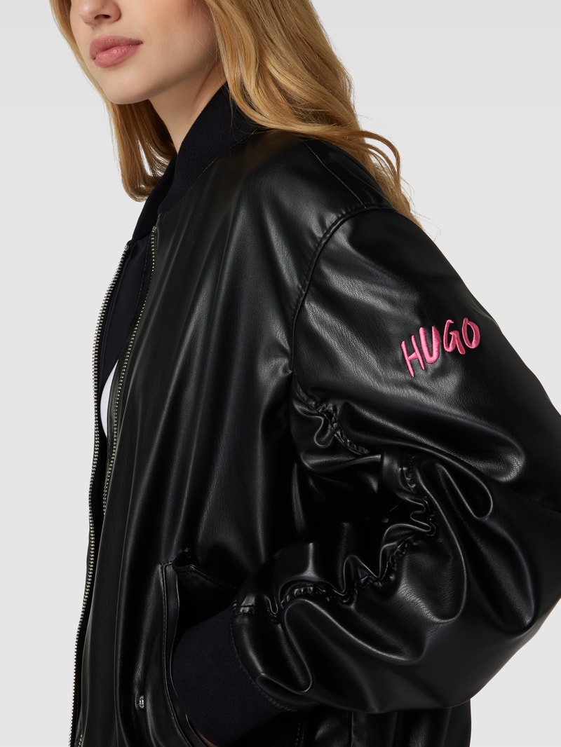 HUGO X P&C - Bomberjacke mit Label-Stitching in schwarz