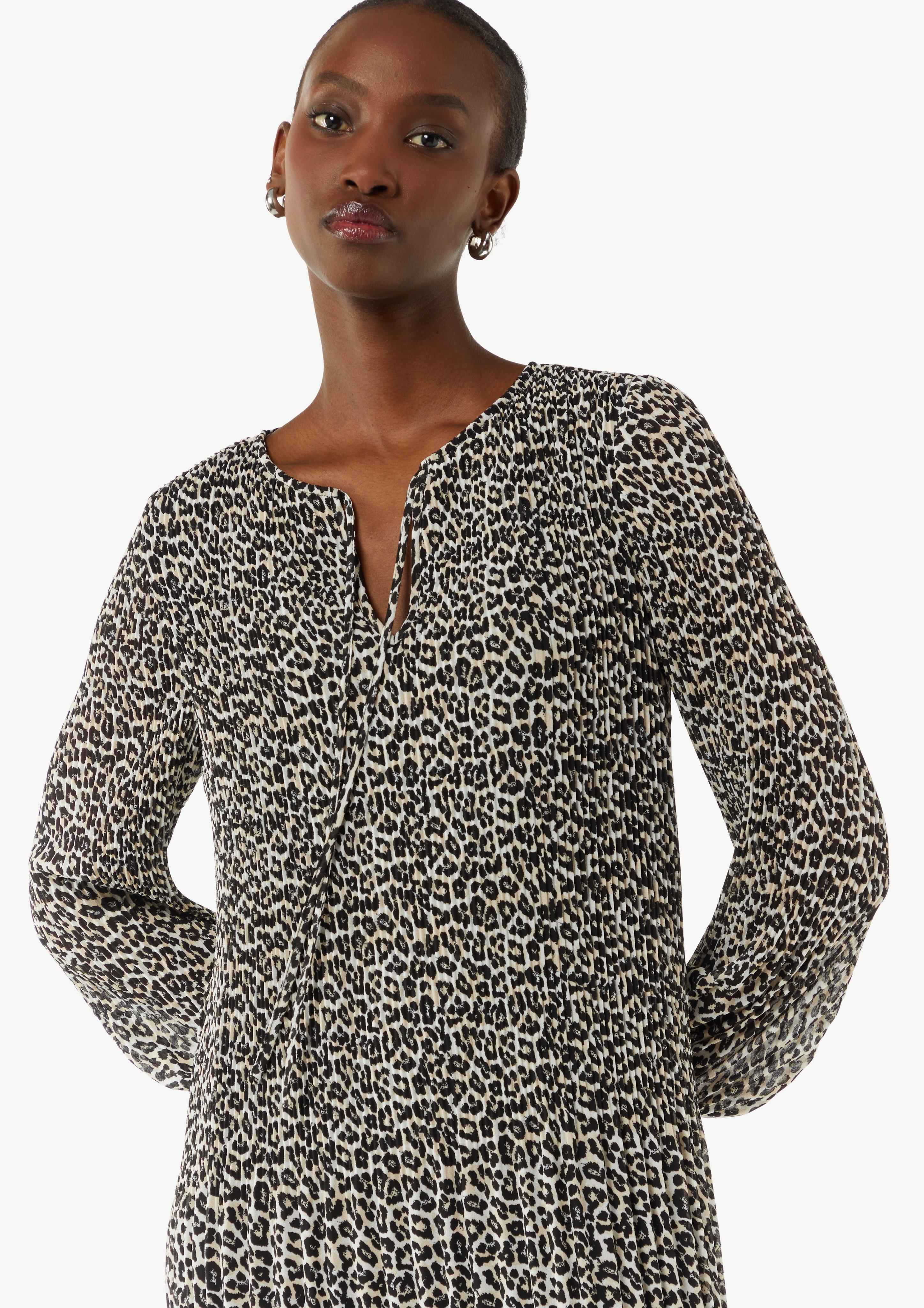 Plissiertes Chiffon-Kleid mit Leo-Print - beige