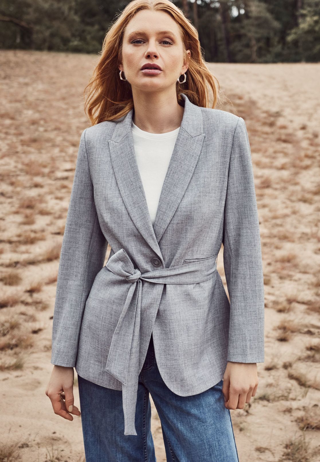 Blazer mit Bindegürtel