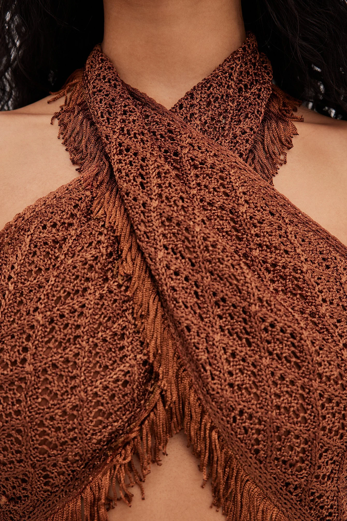 Gestricktes Wickeltop mit Fransendetails