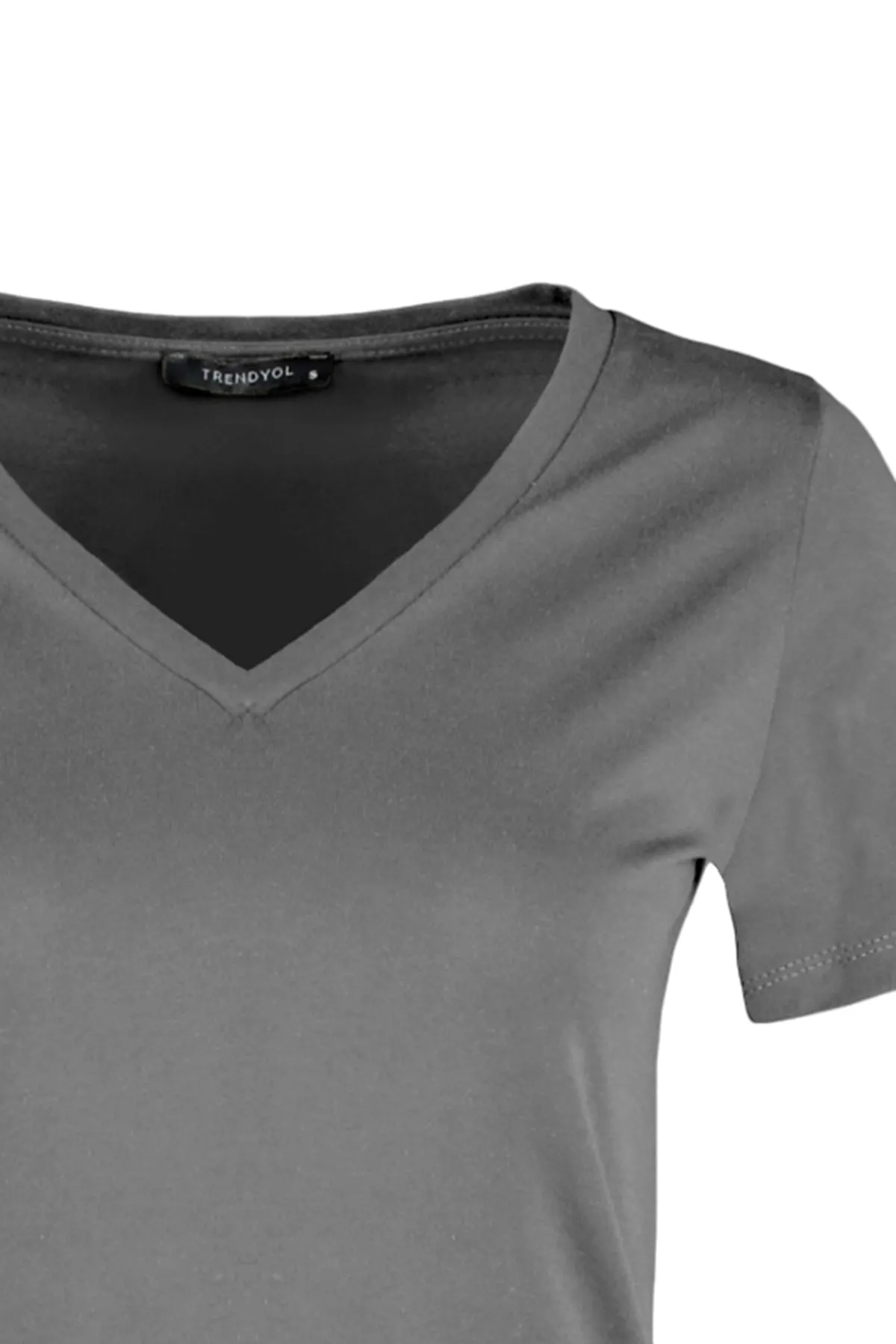 Trendyol Collection  Anthrazitfarbenes Basic-Strick-T-Shirt mit V-Ausschnitt aus 100 % Baumwolle TWOSS23TS00001