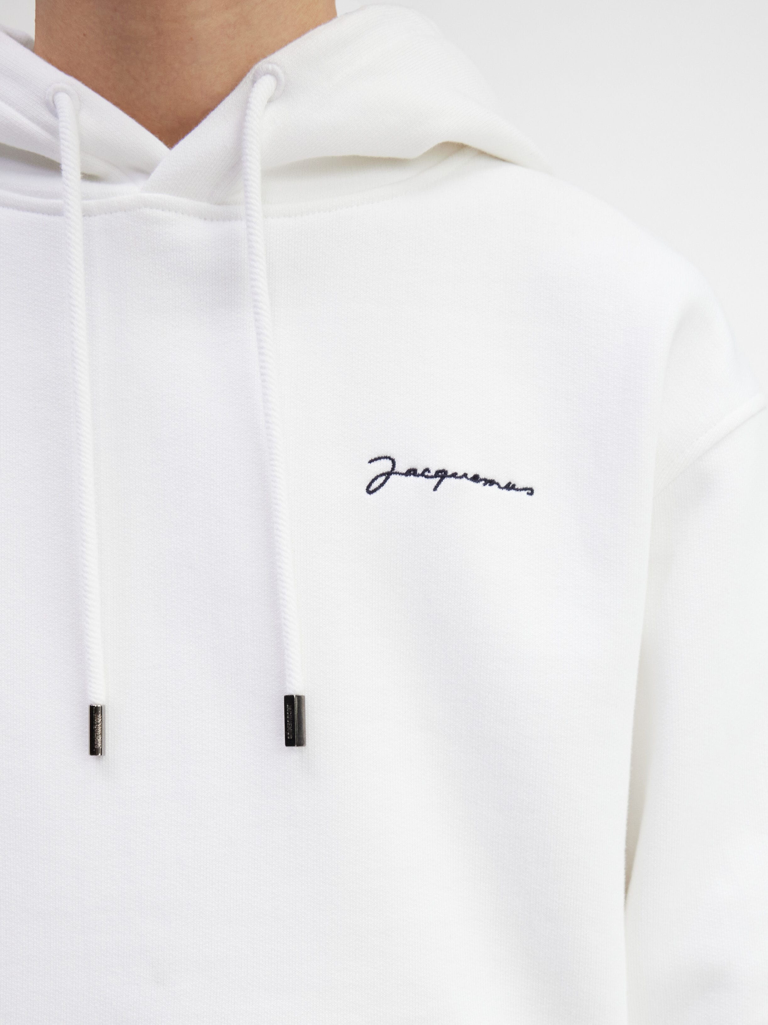 Le sweatshirt brodé