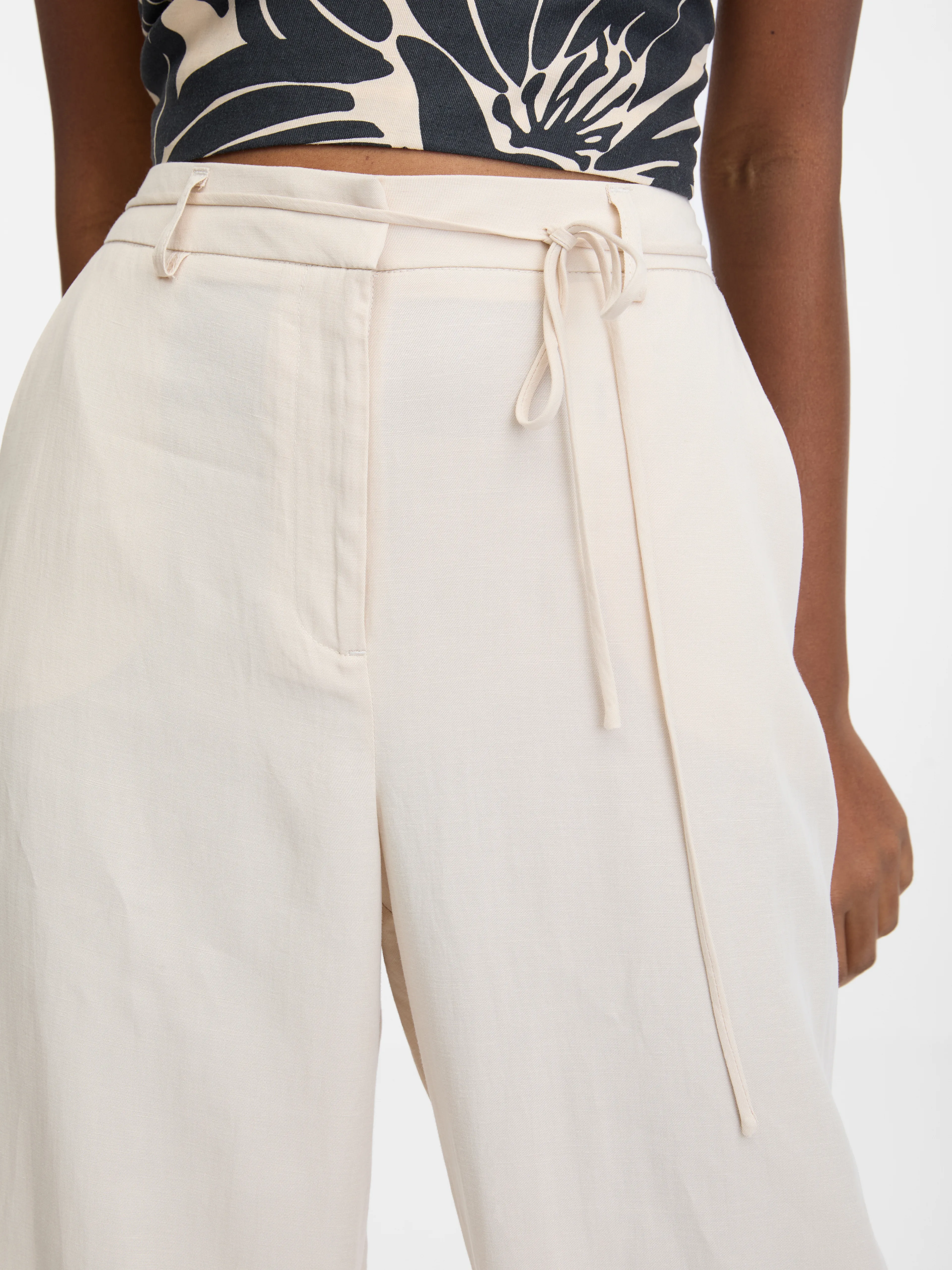 Beigefarbene Damen-Shorts ORSAY