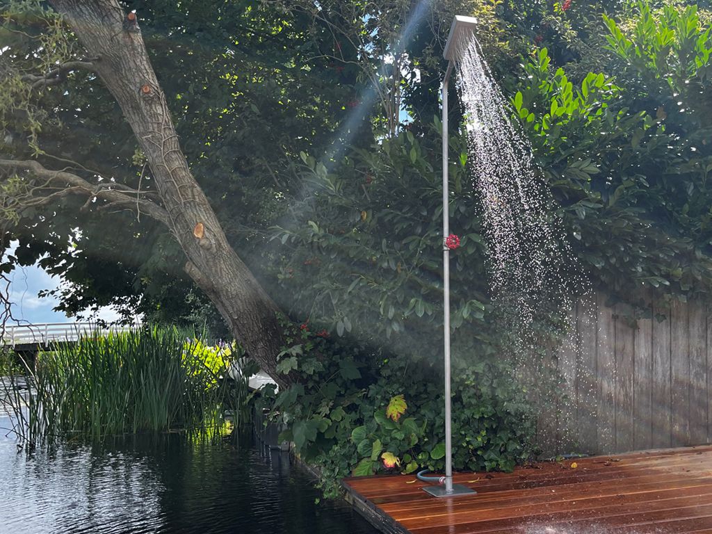 Magma Schwarz Edelstahl gartendusche