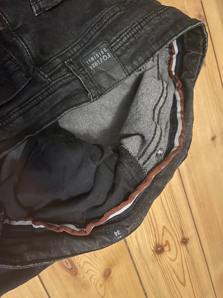 FQ1924 Gerade Jeans in schwarz günstig kaufen W31/L34