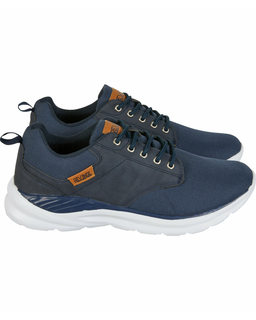 Sportliche Sneaker