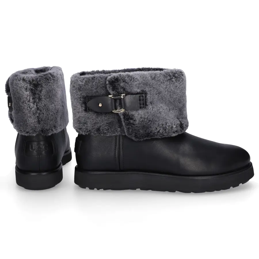 UGG - Snowboots CLASSIC BERGE gefüttert - schwarz