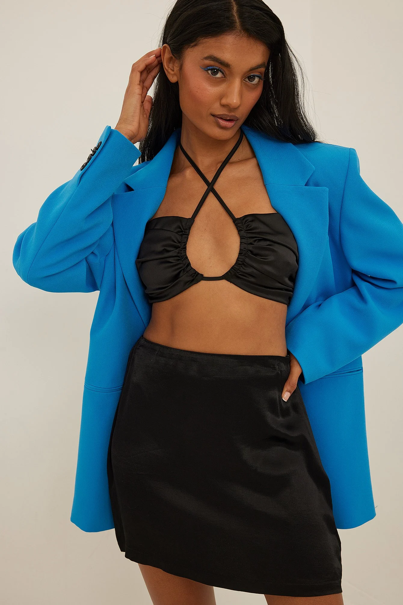 Recyceltes kurzes Satin-Top