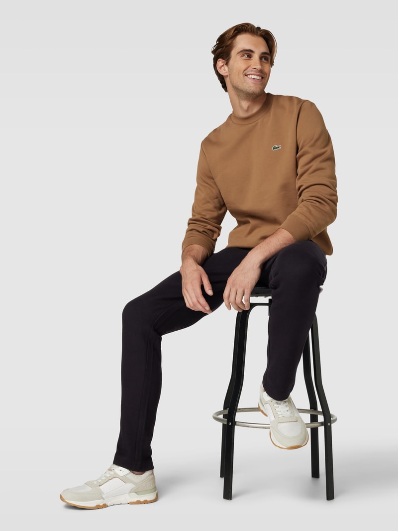 Sweatpants mit Gesäßtasche in schwarz