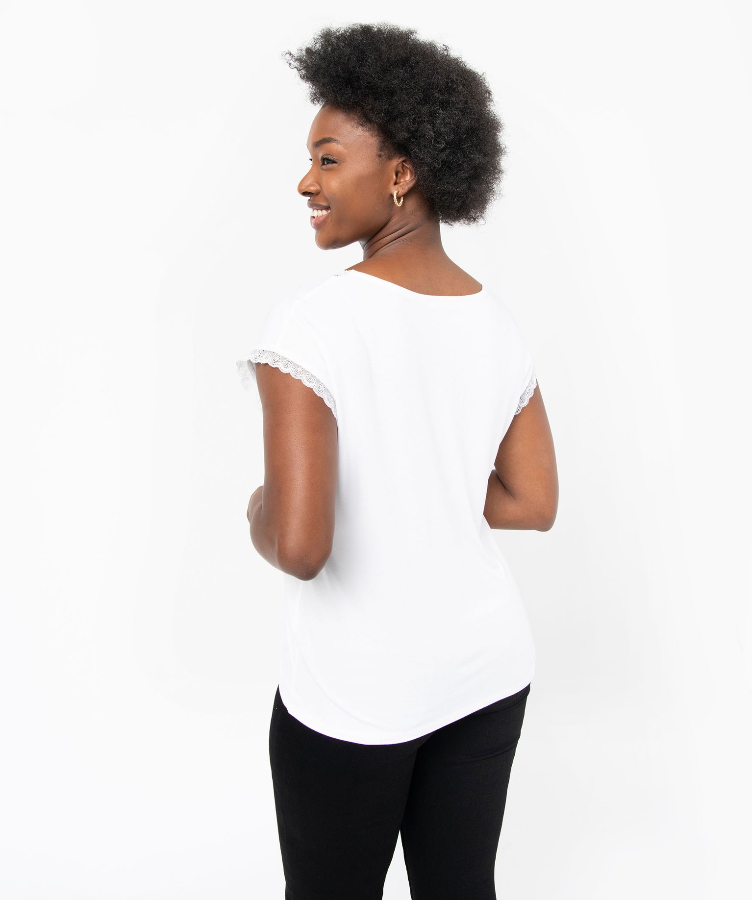 Tee-shirt femme à manches courtes avec col V en dentelle ecru | GEMO