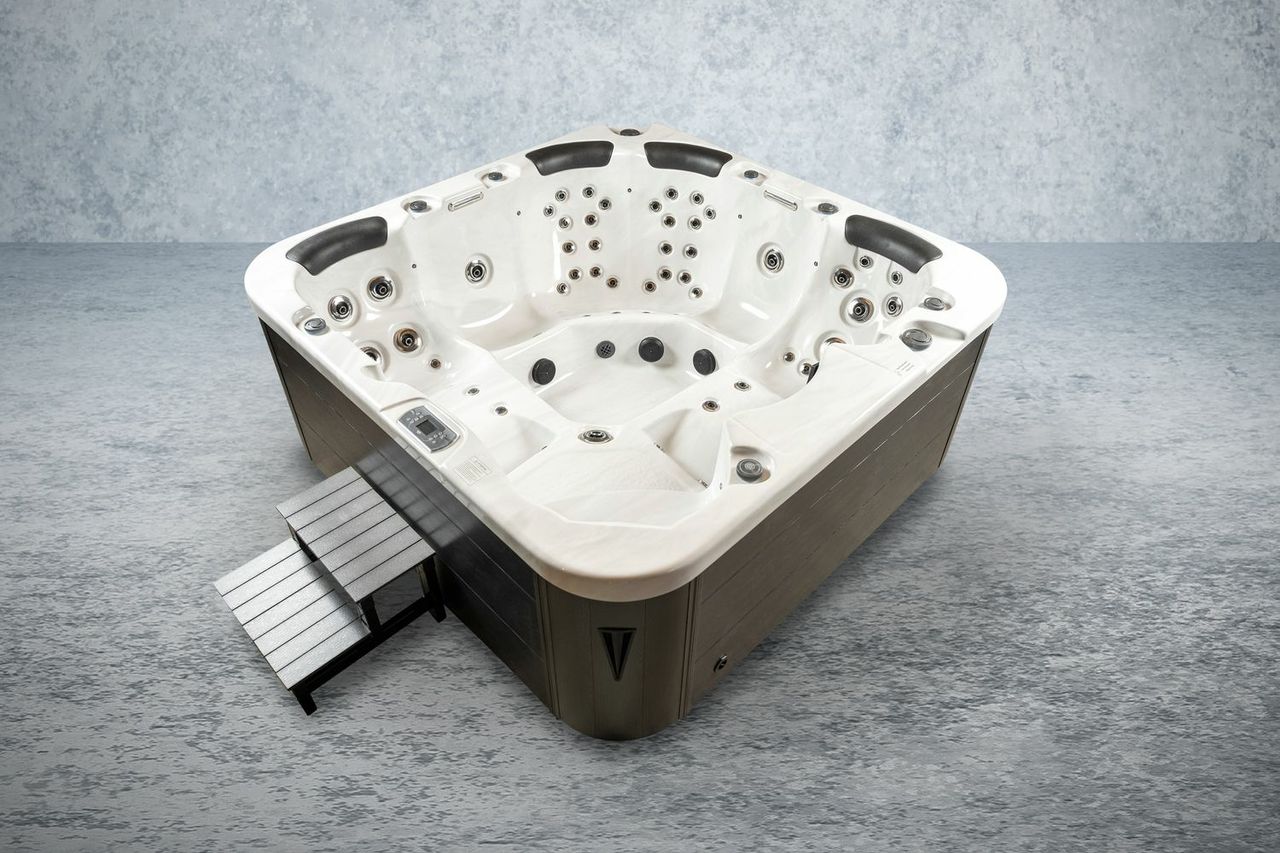 PureHaven American Outdoor-Whirlpool 230x230 cm für 6 Personen mit 71 Massagedüsen Heizung LEDs Thermoabdeckung Farbe Sterling Silber/Grau