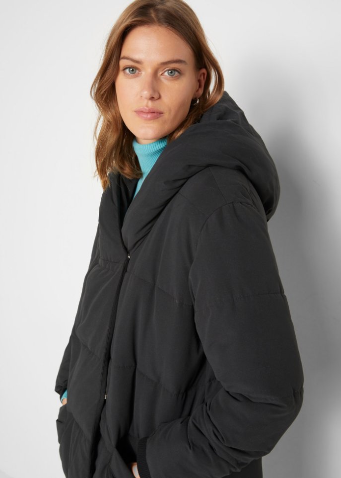 Wattierter Oversize-Mantel mit Kapuze, aus recyceltem Polyester