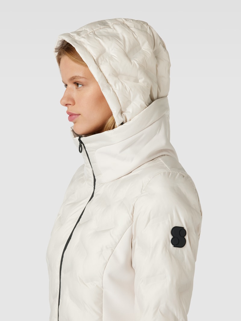 Hybridjacke mit Prägungen in offwhite