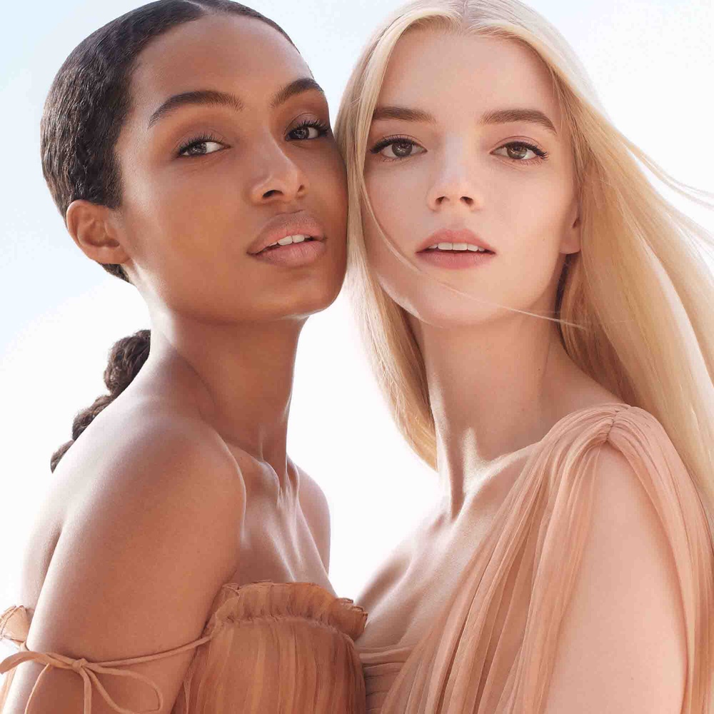 DIOR Dior Forever Glow Veil Primer Base de teint éclat - 97 % d'ingrédients d'origine naturelle