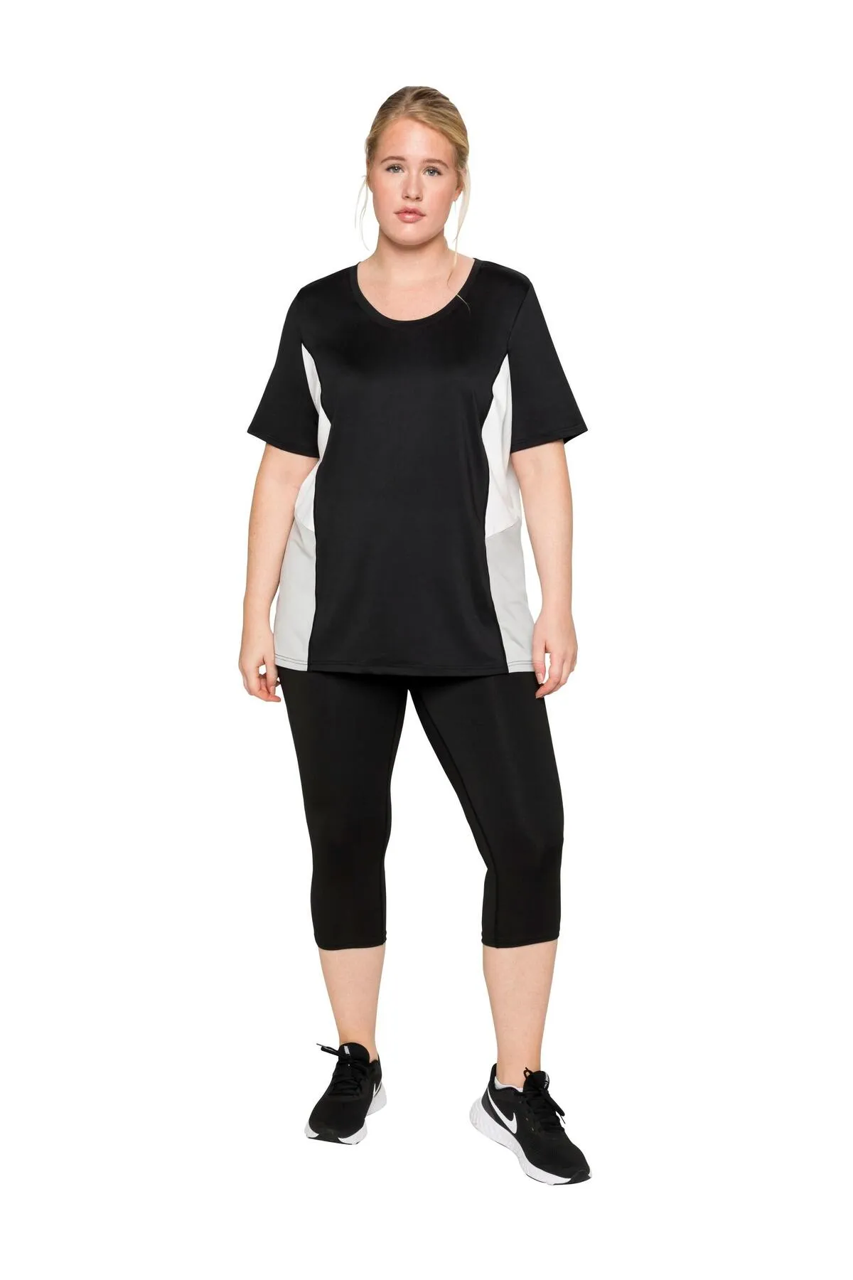 Sheego  Kurze Sporthose - Schwarz - Mittlerer Bund