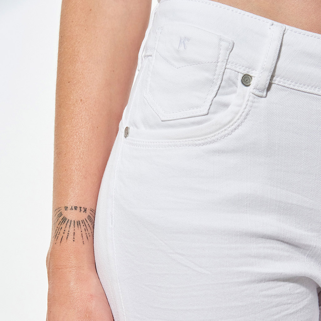 LUO  Pantacourt/corsaire slim blanc Femme