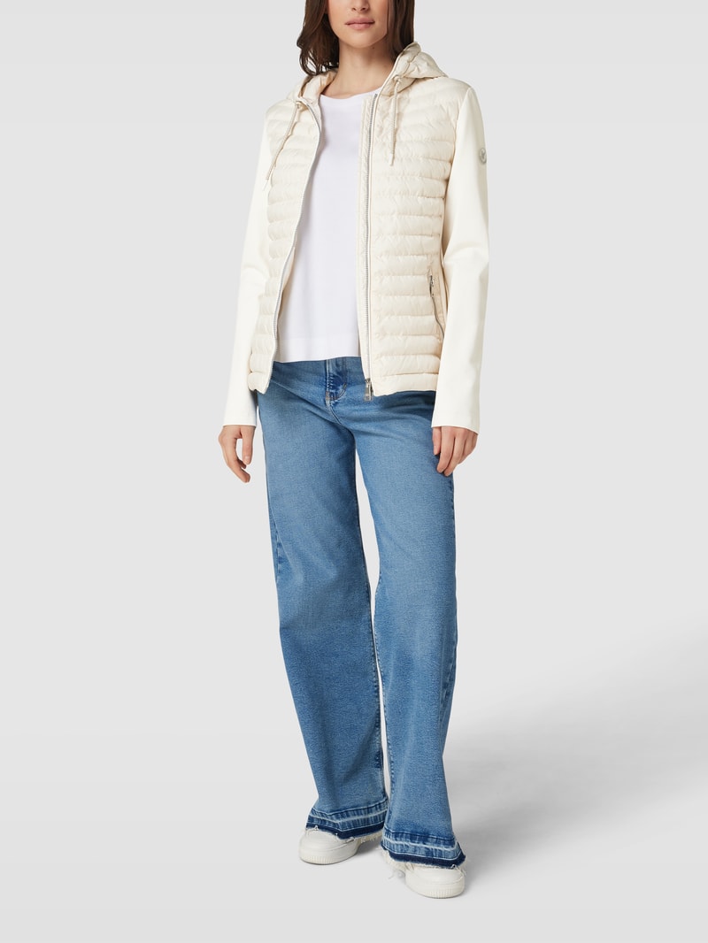 Hybridjacke mit Label-Patch in sand