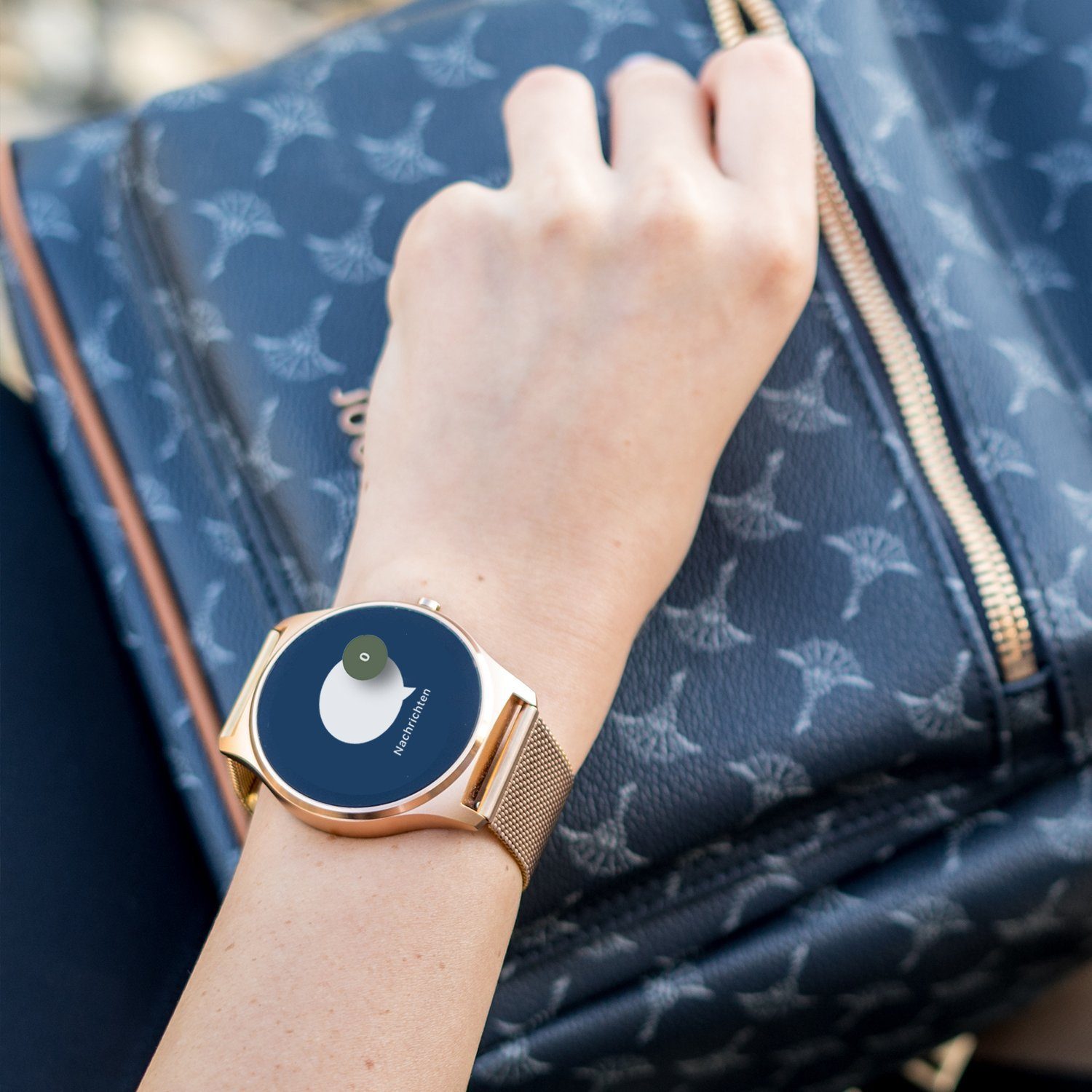 XCOAST JOLI Damen Smartwatch (3,9 cm/1,3 Zoll) Fitness Tracker, neueste Generation, rosegold, 3-tlg., mit goldenem Mesh Armband, IP67 wasserdicht, Herzfrequenz, Blutdruck, Blutsauerstoff, Schlaf