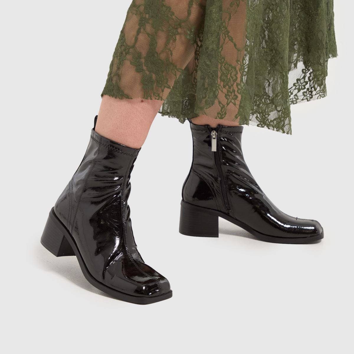 Schuh Blake – Svarta stretchiga stövlar med fyrkantig tå