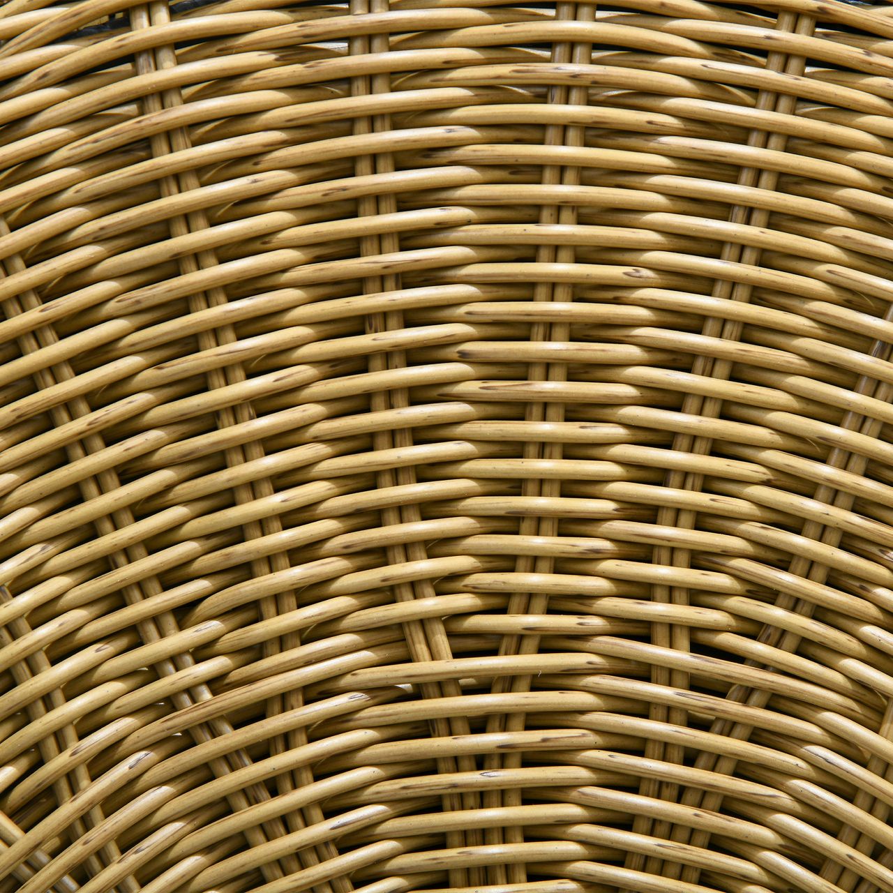 Outsunny Rattan Beistelltisch 2er-Set Couchtisch, Stapelbar Sofatisch für Garten