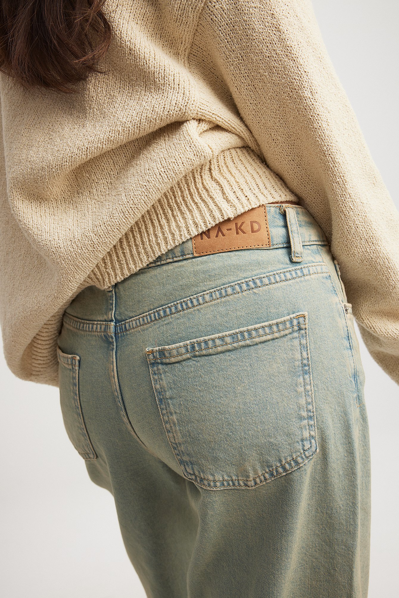 Weite Jeans mit tiefer Taille