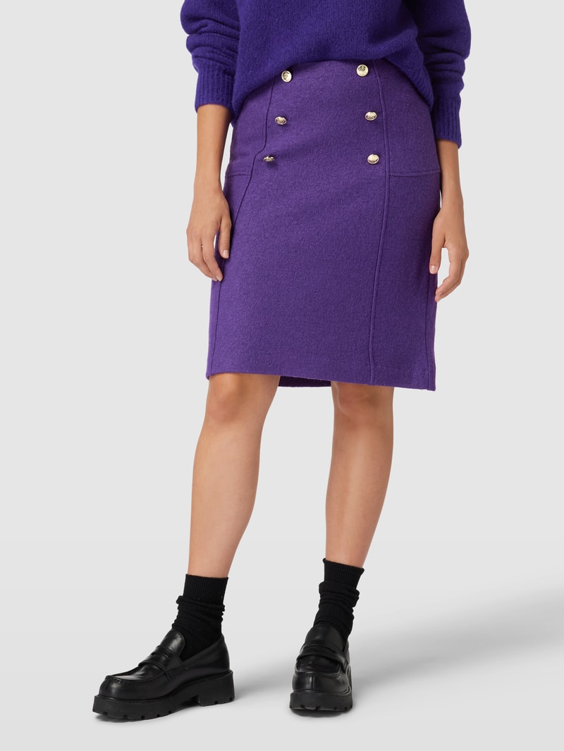 Knielanger Rock mit Zierknöpfen in purple