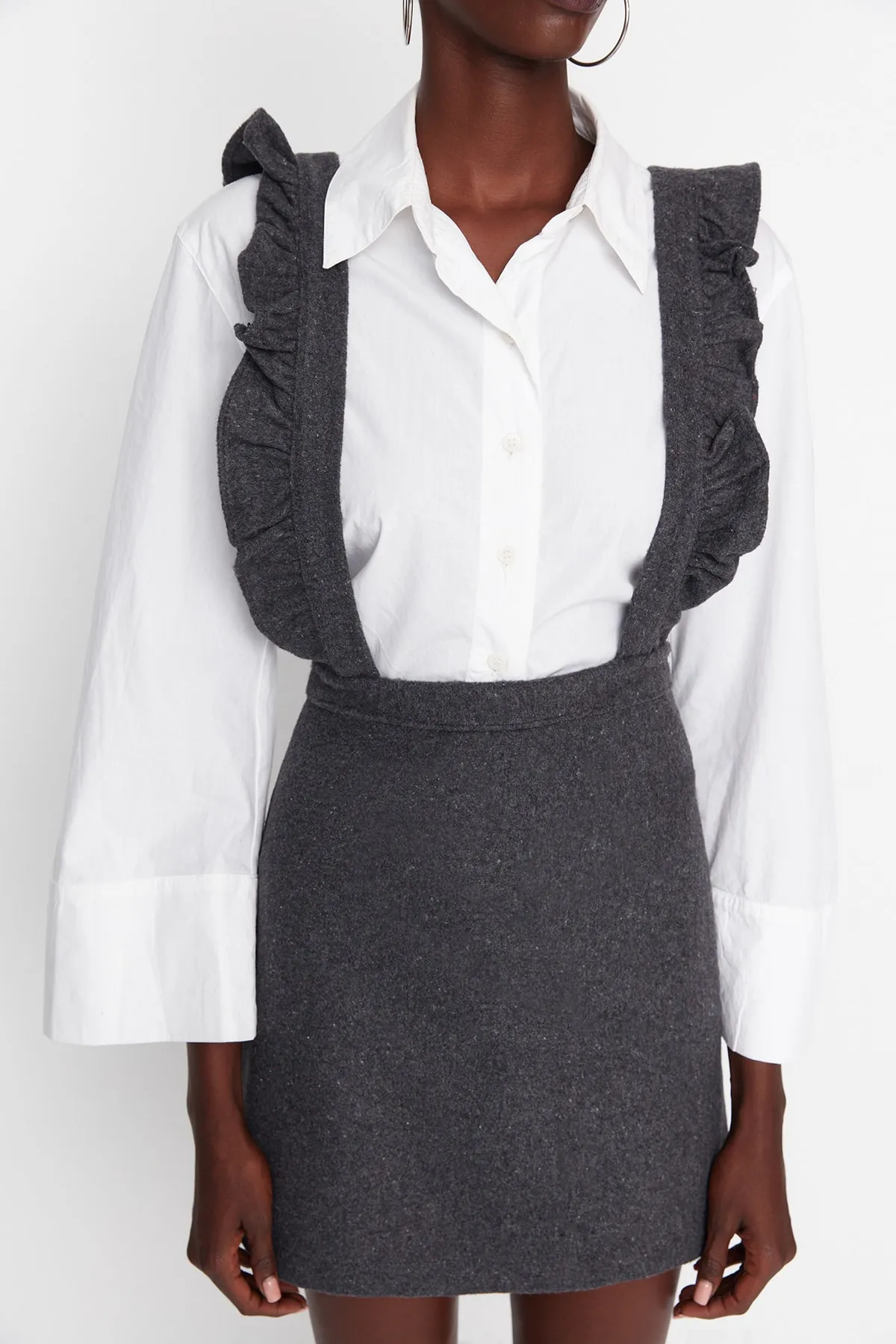 Trendyol Collection  Anthrazitfarbenes, gerüschtes Gilet-Webkleid TWOAW20EL0292