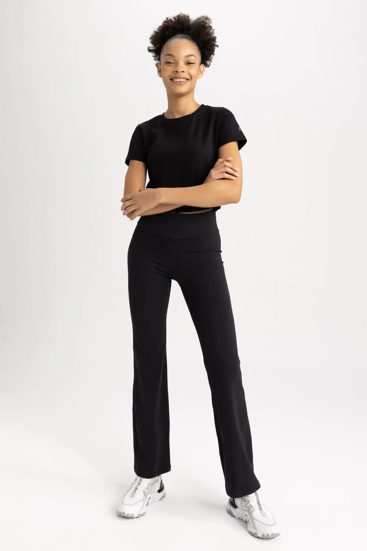 DeFacto  Passform: Yoga-Baumwollhose mit ausgestelltem Bein