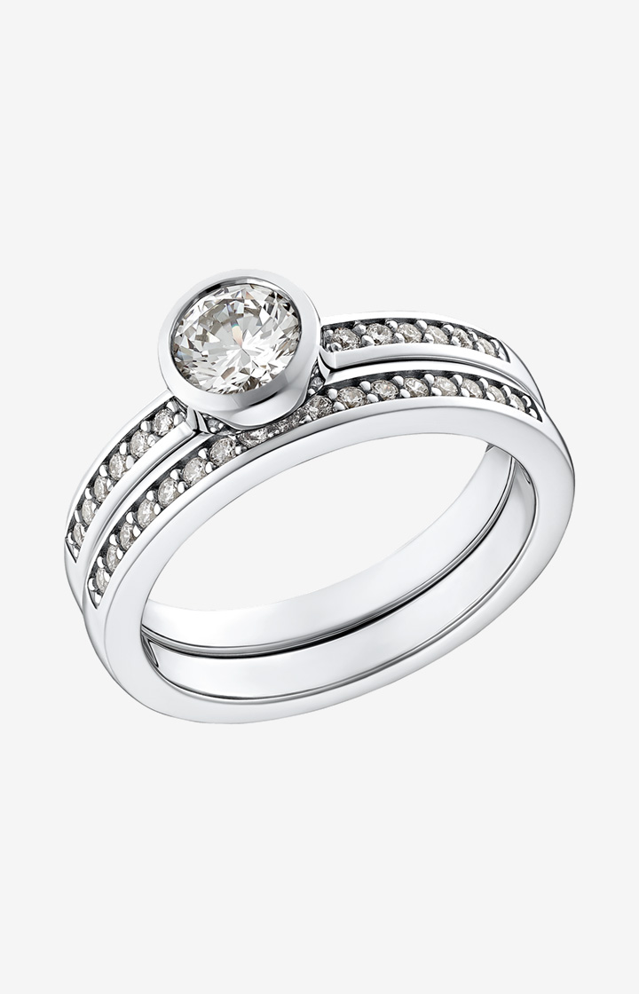 Ring mit Zirkonia in Silber